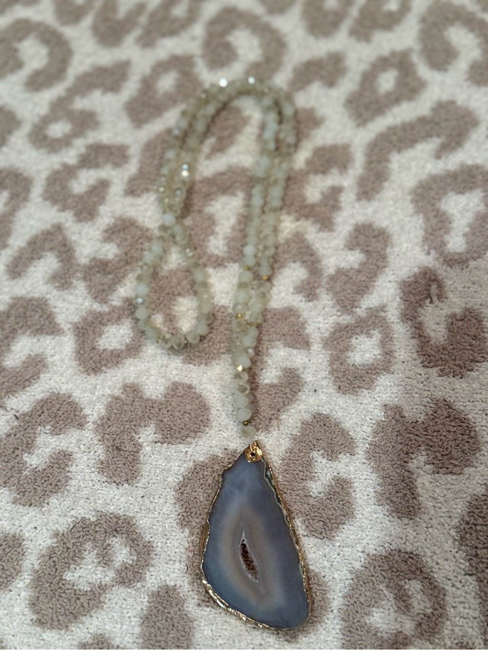 Gray Agate Slice Pendant Beaded Necklace - Women's Jewelry